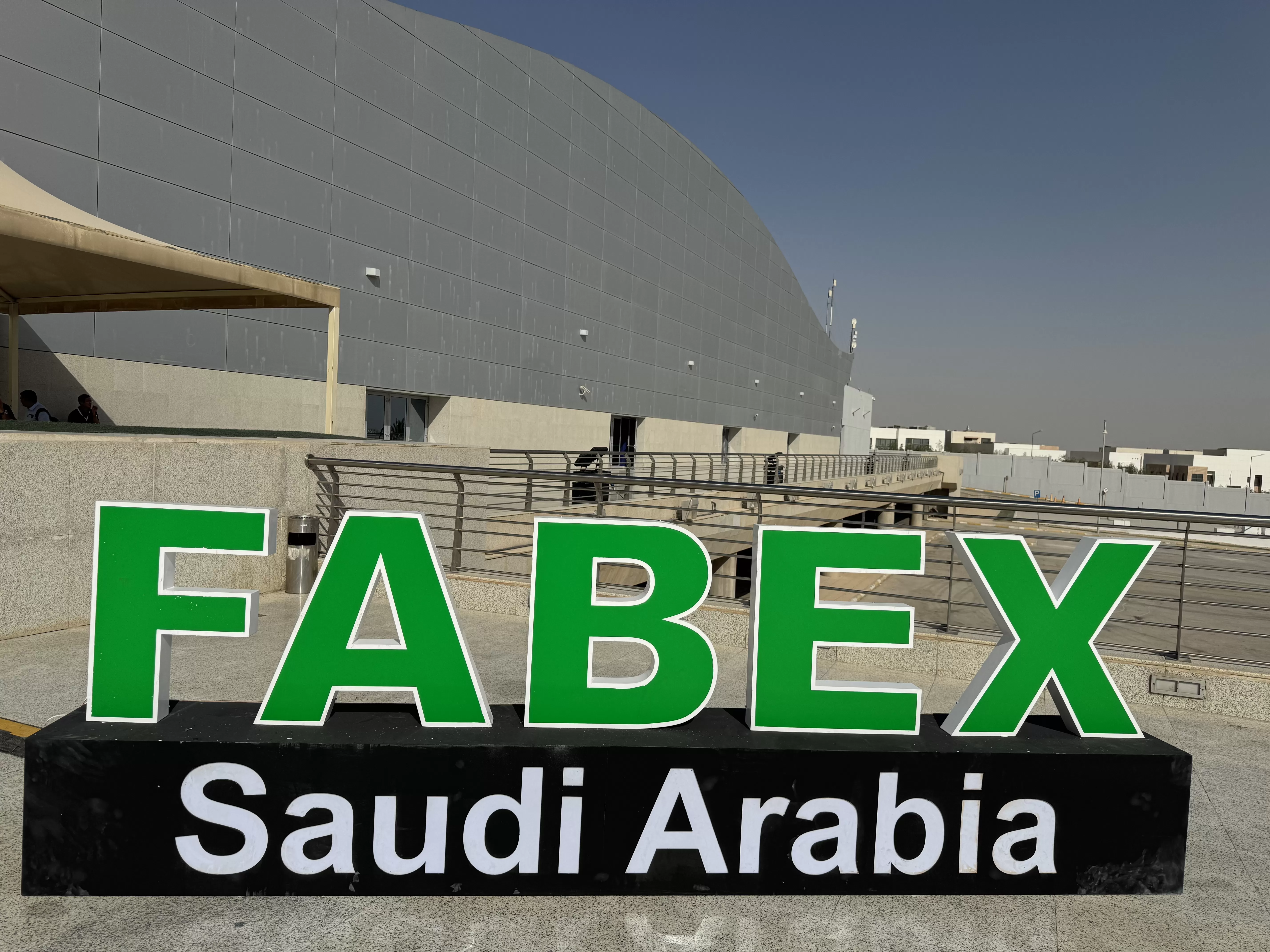 Taikan Brilha na FABEX Metal & Steel 2025, Forjando Parcerias Estratégicas no Oriente Médio