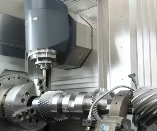 Centro de Usinagem CNC de 7 Eixos