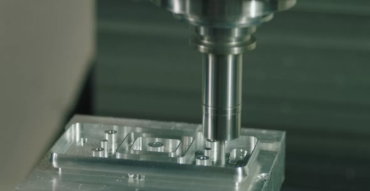 Centros de furação e fresamento CNC Centros de furação e fresamento CNC