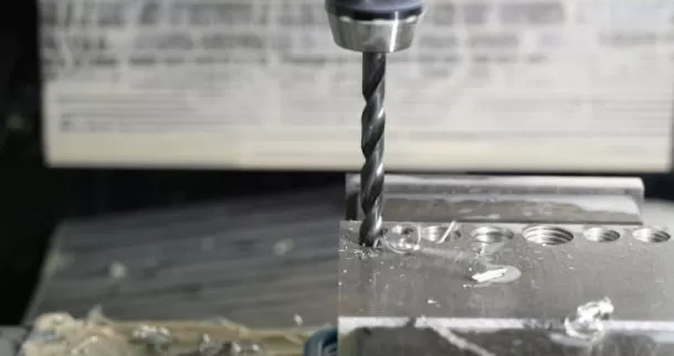 Falhas de Precisão em Máquinas CNC Falhas de Precisão em Máquinas CNC